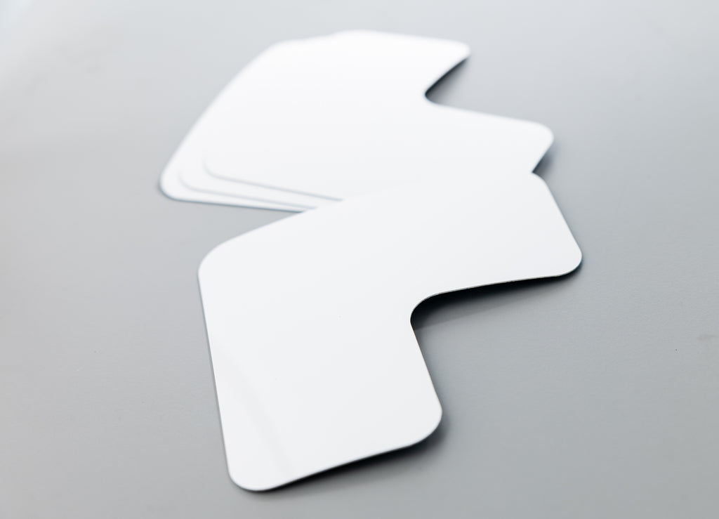 Two white arrow-shaped